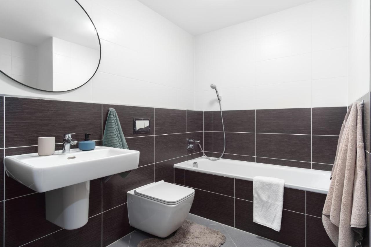 Apartamento Days - Stylish W Balcony - Trendy Neighborhood