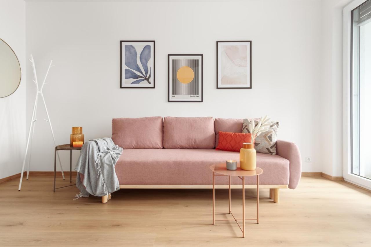 Days - Stylish W Balcony - Trendy Neighborhood Praag