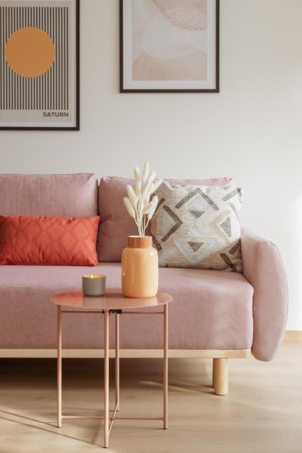Days - Stylish W Balcony - Trendy Neighborhood Appartement Praag
